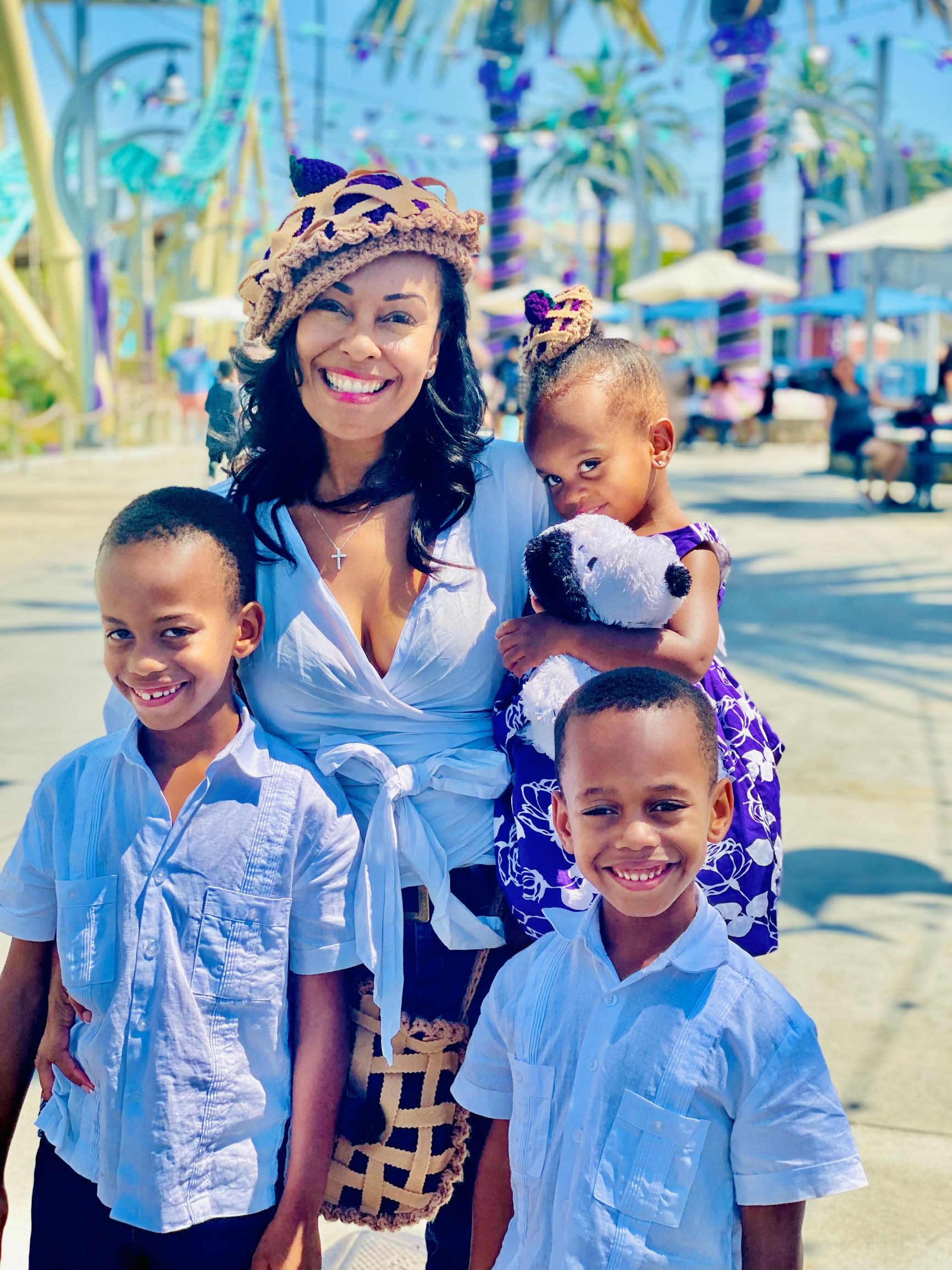 visiting knott's berry farms with small kids